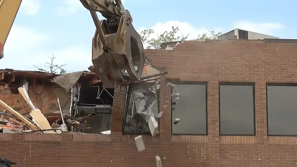 We offer partial or full demolition of office buildings in MD, VA, DE, DC and nearby areas.