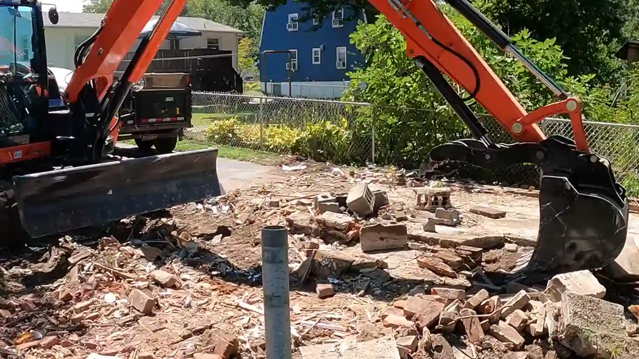 We provide deck, porch, fence and patio removal services in MD, VA, DE, DC and surrounding areas.