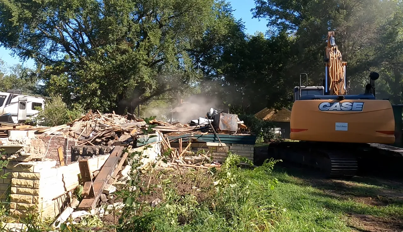 We provide residential and commercial demolition services in Alberta, Virginia.