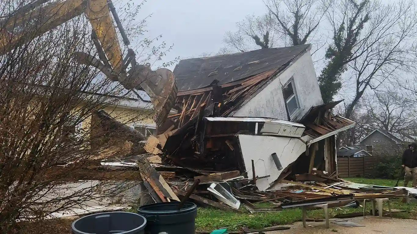 We provide residential and commercial demolition services in Amelia County, Virginia.